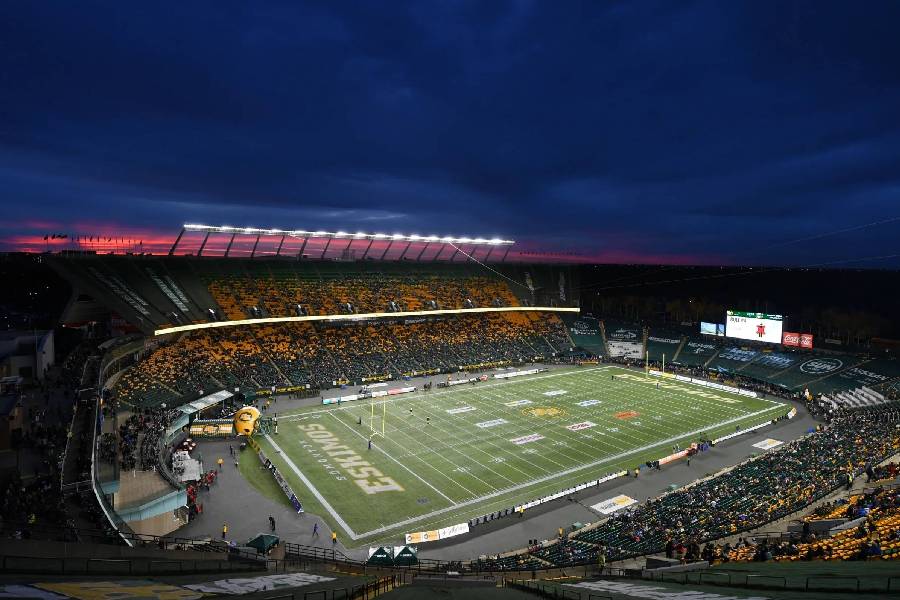 football-stadium-artificial-turf-night-view