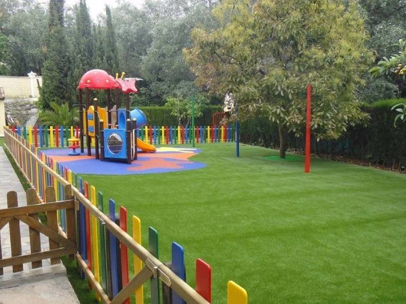 residential-playground-artificial-grass-kids-area1
